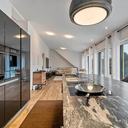 - Penthouse * Bad Duerrheim
